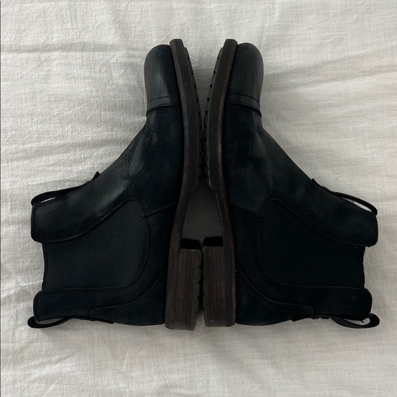 Ugg Gallion Chelsea Black Suede Pull On Boots Size 9 main image 9